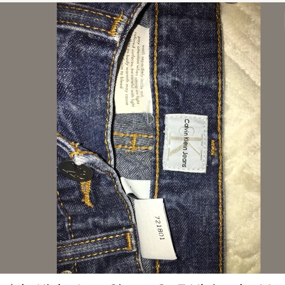 Calvin Klein high waisted vintage shorts - Picture 4 of 4